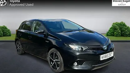 Used Toyota Auris Hybrid Design 136 HP (100 kW) 2019 Hatchback