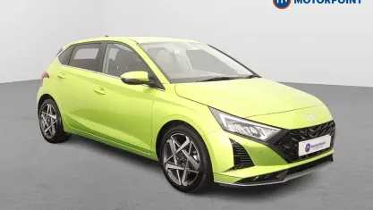 Used Hyundai i20 Premium 101 HP (74 kW) 2025 Green Hatchback