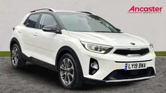 White Used 2019 Kia Stonic 4 SUV | £12,999 (Fair price)