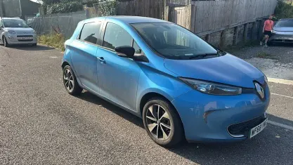 Used Renault Zoe Dynamique 80 kW (109 HP) 2018 Blue Hatchback