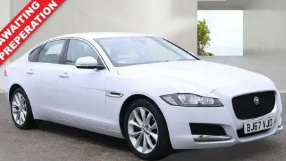 Used Jaguar XF Prestige 200 HP (147 kW) 2017 White Sedan