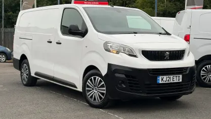 Used Peugeot Expert 122 HP (89 kW) 2021 White Van