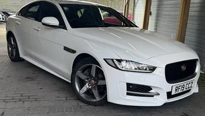 Used Jaguar XE R-Sport 179 HP (131 kW) 2019 Sedan