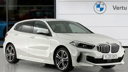 Usado BMW 118 M Sport 140 HP (102 kW) 2020 Branco Citadino