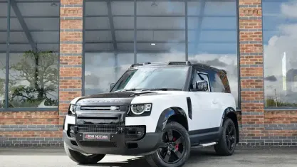 Used Land Rover Defender HSE 250 HP (183 kW) 2021 White SUV