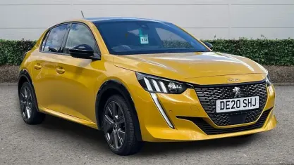 Used Peugeot 208 GT-line 102 HP (75 kW) 2020 Yellow Hatchback