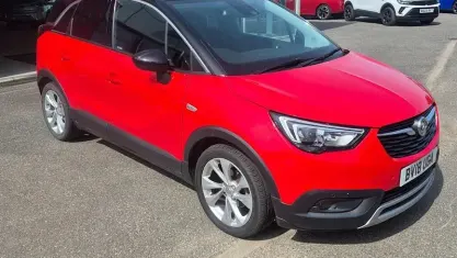 Used Vauxhall Crossland X 82 HP (60 kW) 2018 Red SUV
