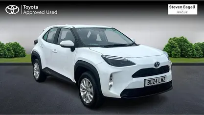 Used 2025 Toyota Yaris Hybrid Estate | £22,801 (Good price)