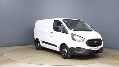 Used Ford Transit Custom 105 HP (77 kW) 2018 White Van