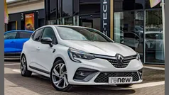 White Used 2022 Renault Clio V RS Line Hatchback | £16,795 (Fair price)