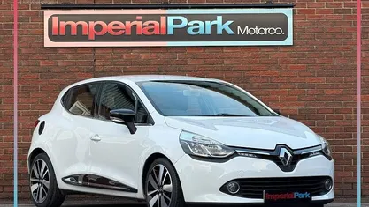 Used Renault Clio IV Dynamique 90 HP (66 kW) 2015 Hatchback