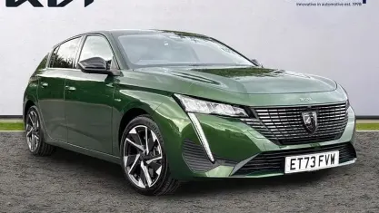 Used Peugeot 308 Allure Premium 179 HP (131 kW) 2023 Green Hatchback