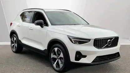 Used Volvo XC40 Plus 163 HP (119 kW) 2027 White SUV