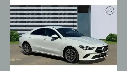 Used Mercedes CLA200 Executive 163 HP (119 kW) 2023 White Coupe