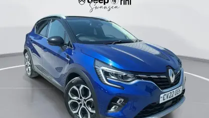 Used Renault Captur SE 140 HP (102 kW) 2022 Blue/black SUV