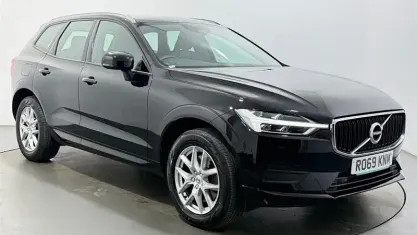 Używany Volvo XC60 Momentum 190 KM (139 kW) 2019 Czarny SUV