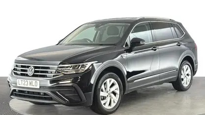 Used VW Tiguan Allspace Life 150 HP (110 kW) 2023 Black SUV
