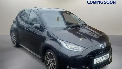 Black Used 2021 Toyota Yaris Hybrid Hatchback | £17,050 (Fair price)