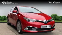 Red Used 2016 Toyota Auris Hybrid Hatchback | £9,640 (Fair price)