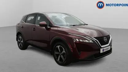 Used Nissan Qashqai N-Connecta 140 HP (102 kW) 2023 Red SUV
