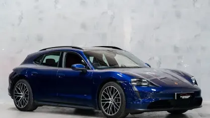 Begagnad Porsche Taycan Sport Turismo 350 kW (476 HK) 2022 Blå Kombi