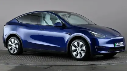 Begagnad Tesla Model Y Long Range AWD 286 kW (389 HK) 2025 SUV