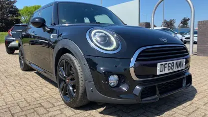 Used Mini Cooper Hatch 136 HP (100 kW) 2020 Hatchback