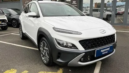 White Used 2022 Hyundai Kona Premium SUV | £15,059 (Fair price)