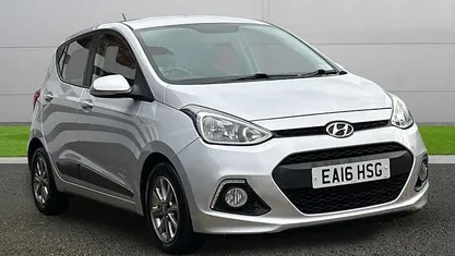 Silver Used 2016 Hyundai i10 Premium Hatchback | £4,995 (Fair price)