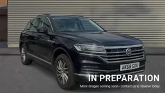 Deep black pearl Used 2018 VW Touareg SEL SUV | £21,856 (Good price)