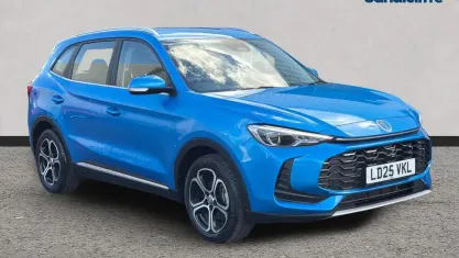 Used MG ZS SE 196 HP (144 kW) 2024 Metallic  battersea blue SUV