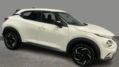 Used Nissan Juke N-Connecta 114 HP (83 kW) 2023 White SUV