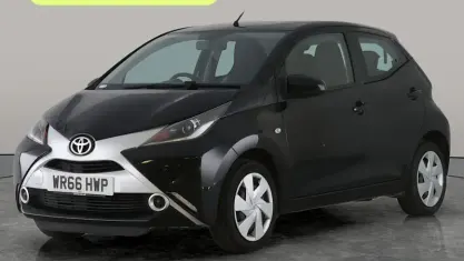 Used Toyota Aygo X-play 69 HP (50 kW) 2018 Hatchback