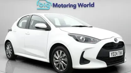 Used Toyota Yaris 116 HP (85 kW) 2024 White Hatchback