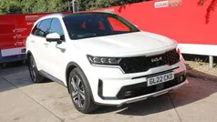 White Used 2022 Kia Sorento 4 SUV | £37,995 (Fair price)