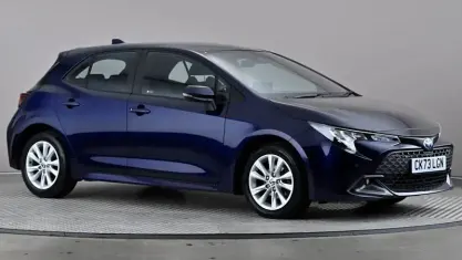 Used Toyota Corolla 140 HP (102 kW) 2023 Blue Hatchback