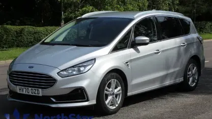 Used Ford S-MAX Titanium 150 HP (110 kW) 2020 Silver MPV