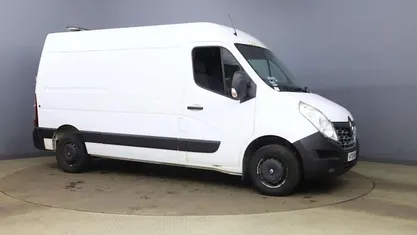 Used Renault Master Komfort 131 HP (96 kW) 2018 White Van
