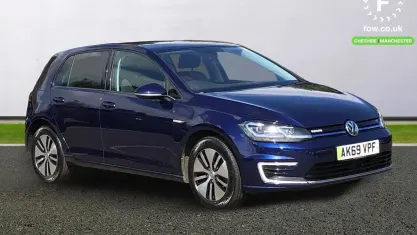 Usado VW e-Golf 99 kW (135 HP) 2019 Azul Citadino