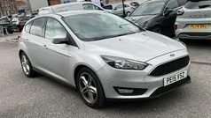 Silver Used 2015 Ford Focus Zetec Hatchback | £5,791 (Fair price)