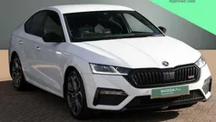 Moon white metallic Used 2022 Skoda Octavia vRS Hatchback | £18,149 (Fair price)