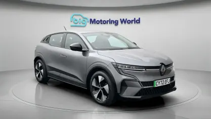 Used Renault Megane E-Tech Equilibre 161 kW (220 HP) 2022 Grey Hatchback