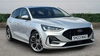 Used Ford Focus ST-Line X 155 HP (114 kW) 2023 Silver Hatchback