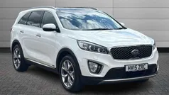 White Used 2015 Kia Sorento 4 SUV | £14,490 (Fair price)