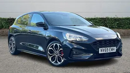 Used Ford Focus ST-Line X 182 HP (133 kW) 2020 Black Hatchback