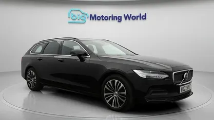 Used 2022 Volvo V90 Core Estate | £23,700 (Fair price)