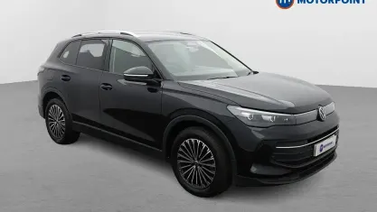 Begagnad VW Tiguan Match 150 HK (110 kW) 2024 Svart SUV