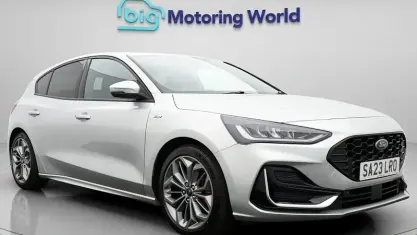 Used Ford Focus ST-Line 125 HP (91 kW) 2022 Silver Hatchback