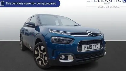 Used Citroën C4 Cactus Flair 120 HP (88 kW) 2019 Blue Hatchback