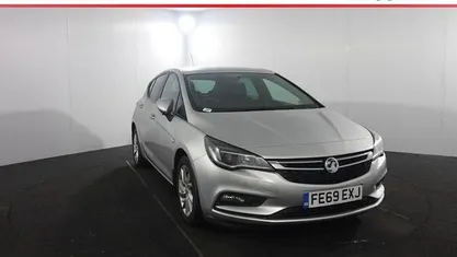 Used Vauxhall Astra Design Edition 110 HP (80 kW) 2019 Silver Hatchback